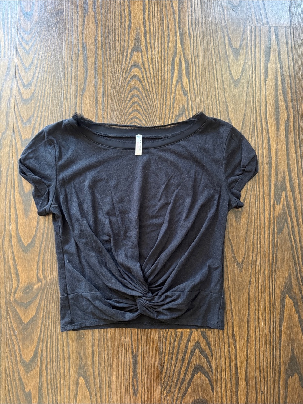 Women's Black Twisted Front Crop Top